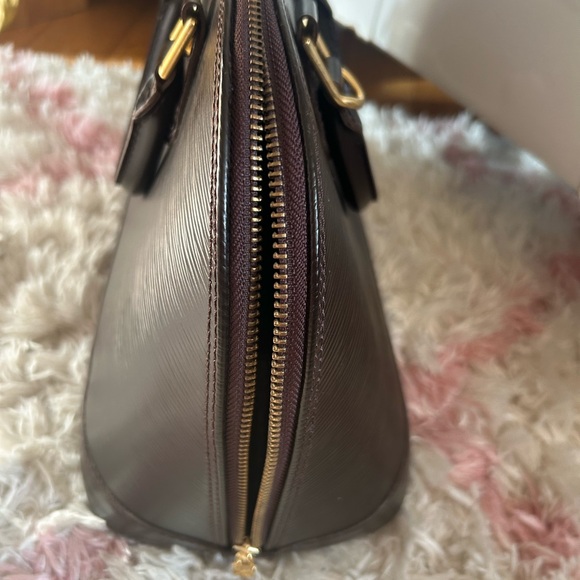 Louis Vuitton Alma PM authentic bag - Picture 7 of 10